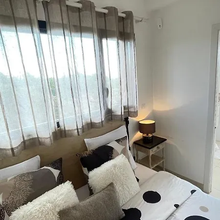 Santa Giulia, Vue Panoramique Sur La Mer, 900 M De La Porto-Vecchio (Corsica)